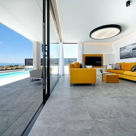 Sant Villa *